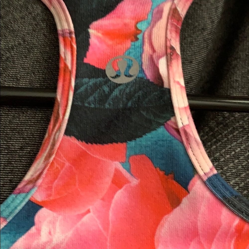 Lululemon Racerback Tank!! - Picture 4 of 5